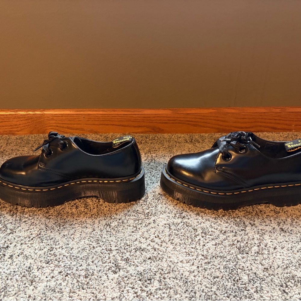 Dr. Martens Holly Platform Oxford - Picture 2 of 7